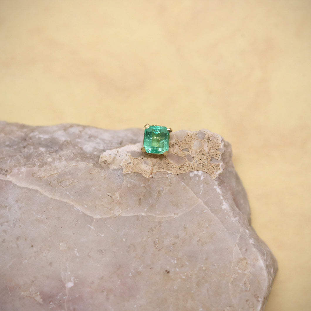 K18 Mystic Emerald Single Earring.