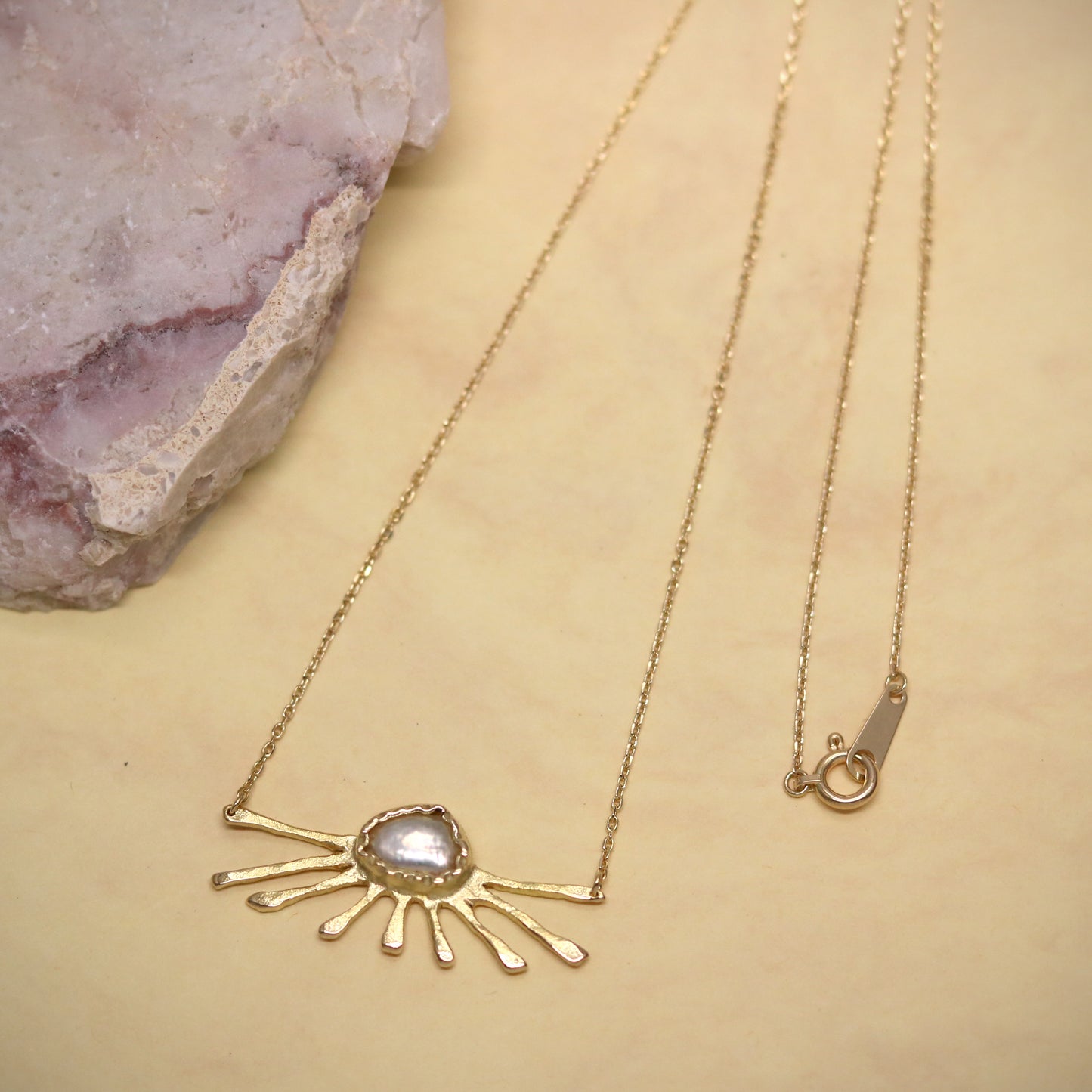 K18 Sun Rise Necklace.