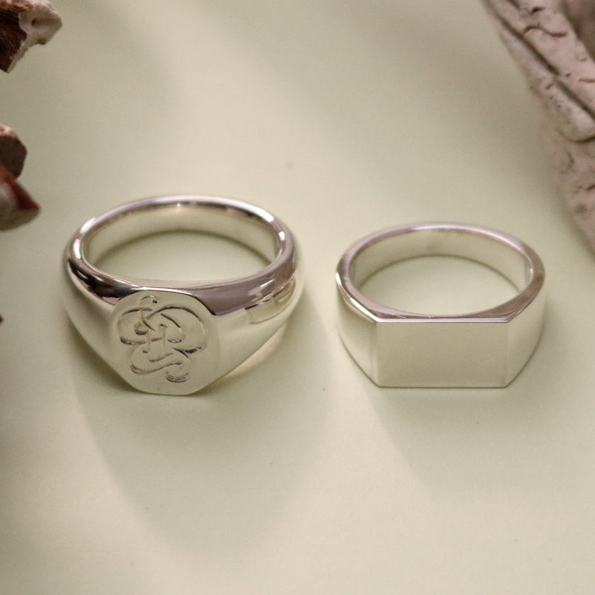 SV925.EB Monogram Ring.