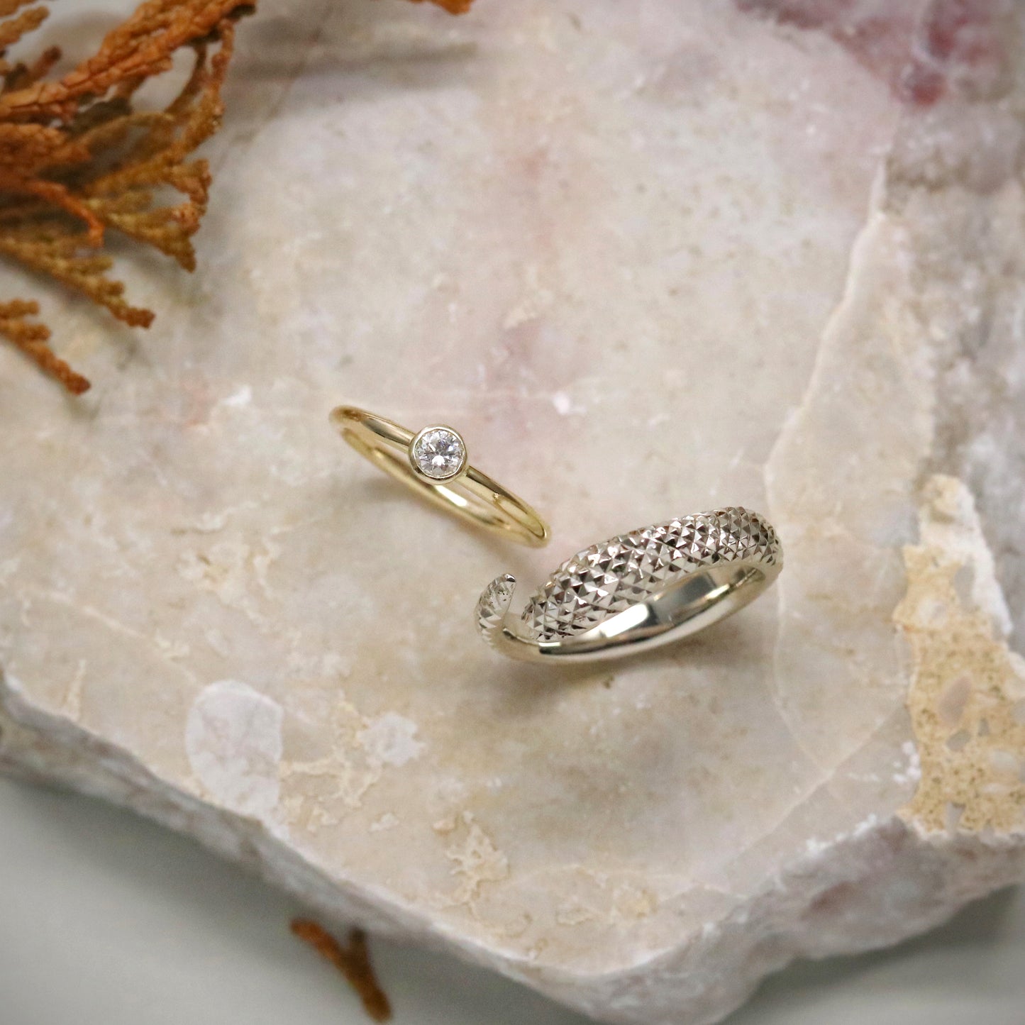 K18WG Pd10% Winding Snake Ring.