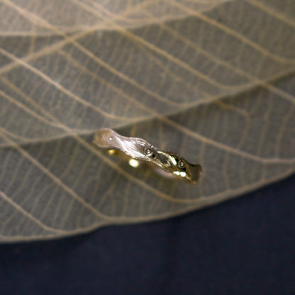K18 Side Glance Ring.