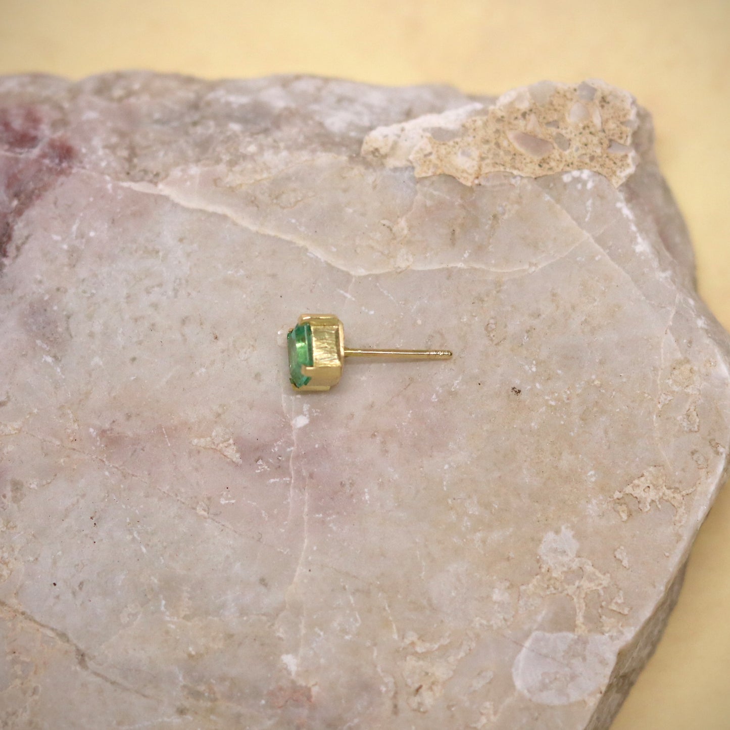 K18 Mystic Emerald Single Earring.