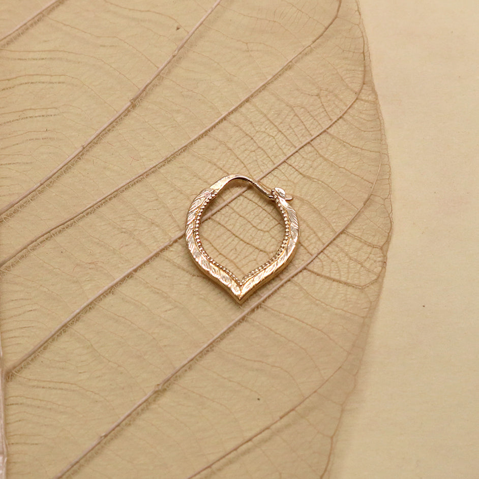 K18 Leaf Pattern. Single Earring.