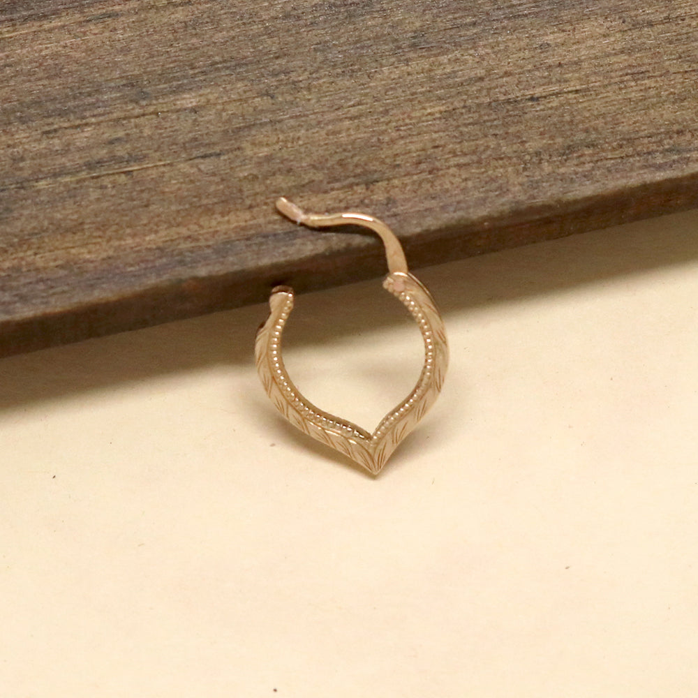 K18 Leaf Pattern. Single Earring.