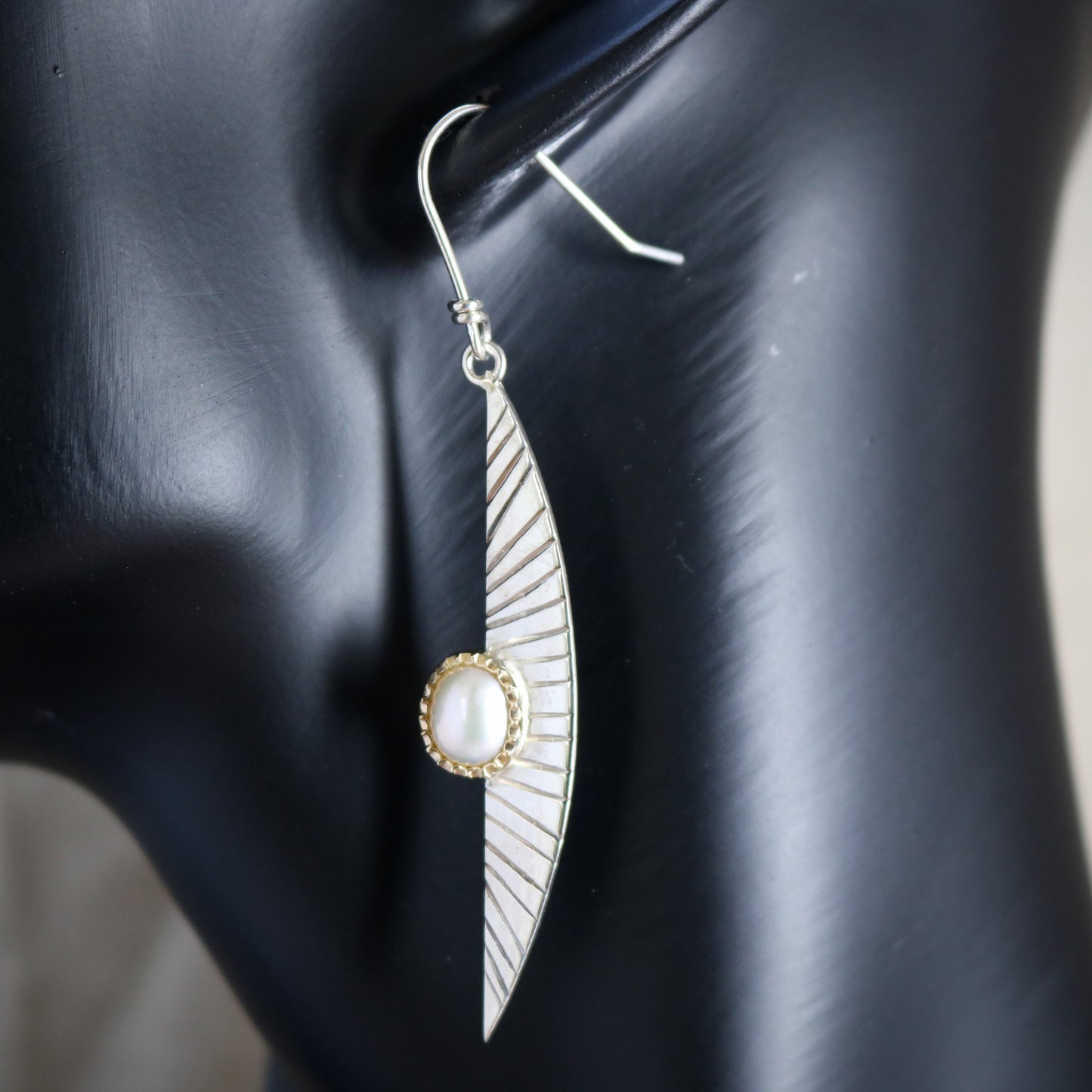 SV925/K18. Dawn Breaks Earrings.