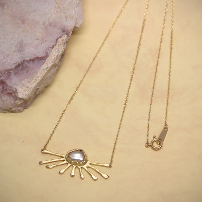 K18 Sun Rise Necklace.