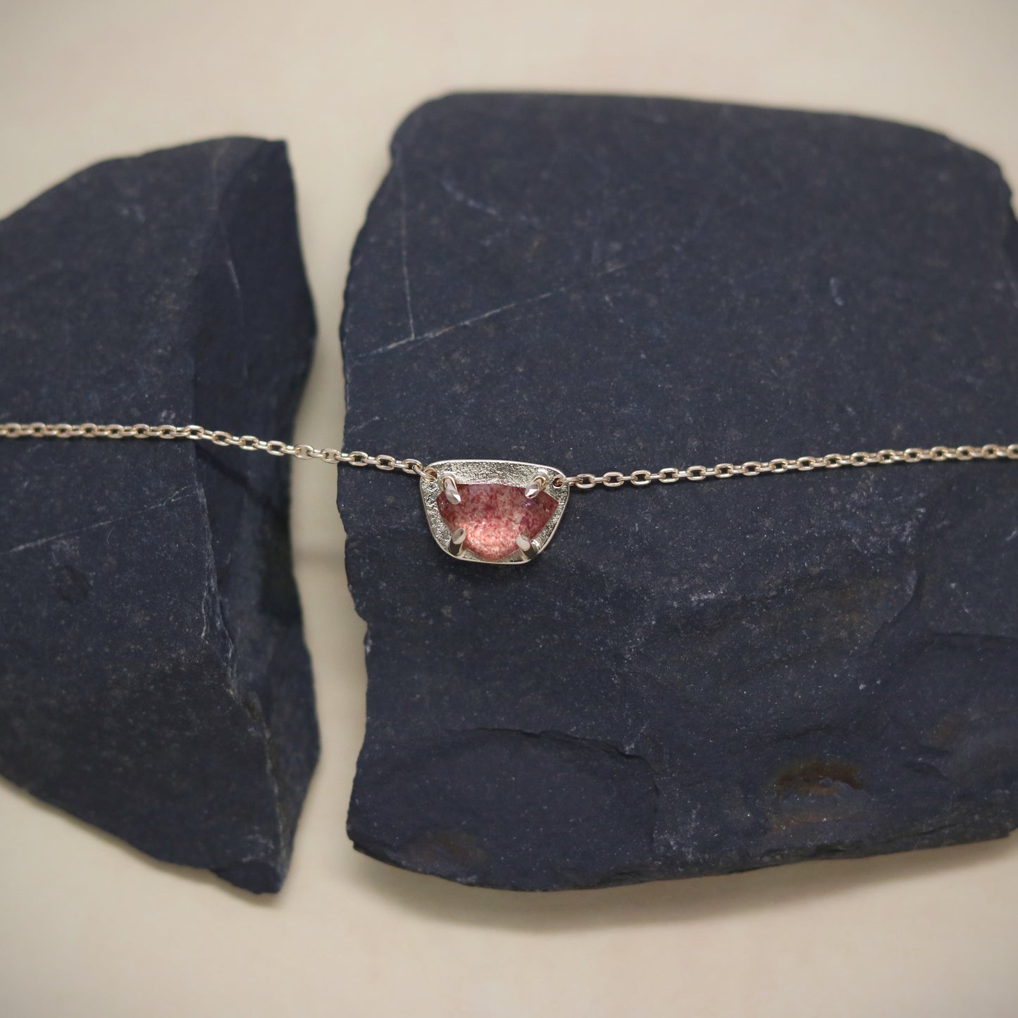 K18 Strawberry Quartz Emblem Pendant.