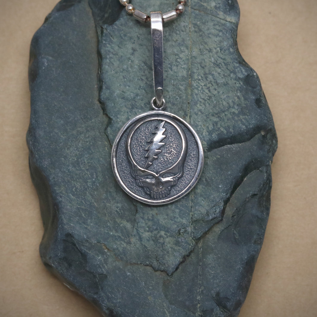 SV925 Steal Your Face Pendant.