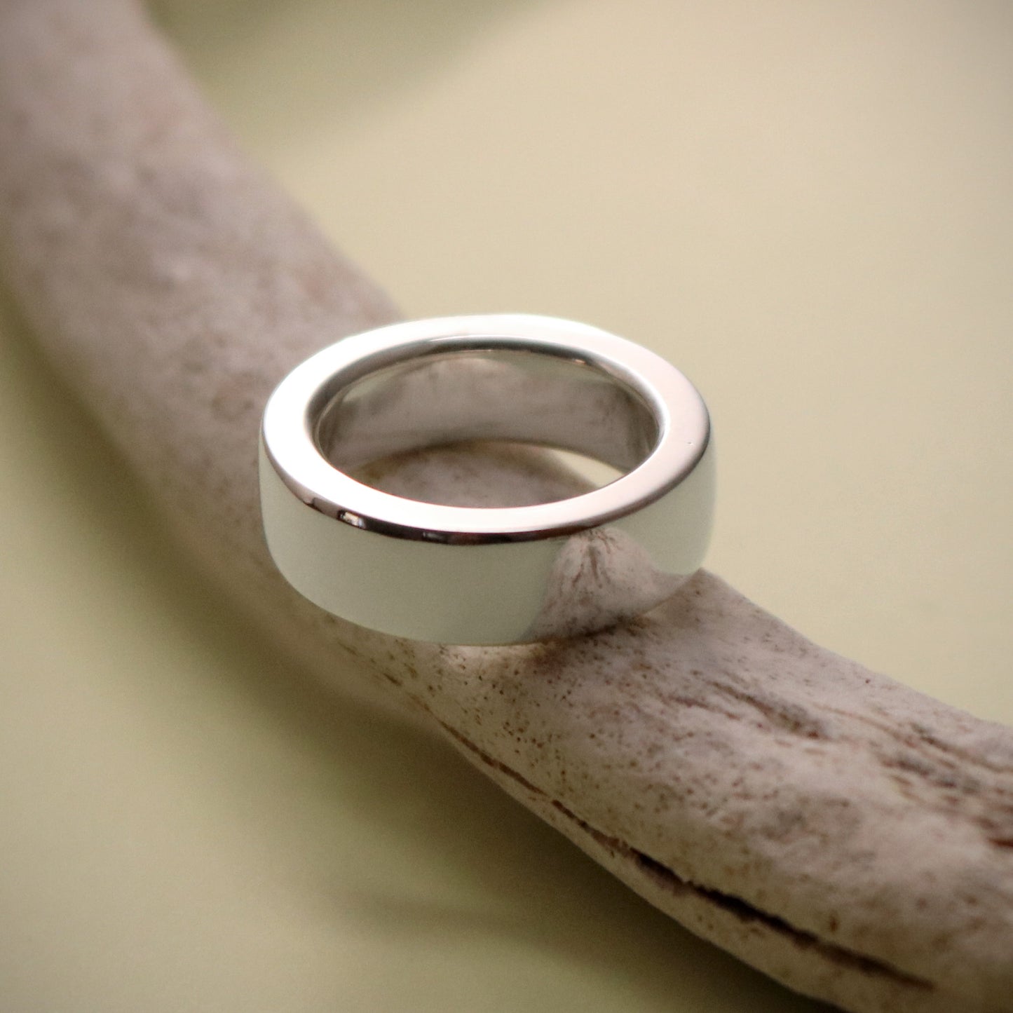 SV925 Flat Plane Ring.