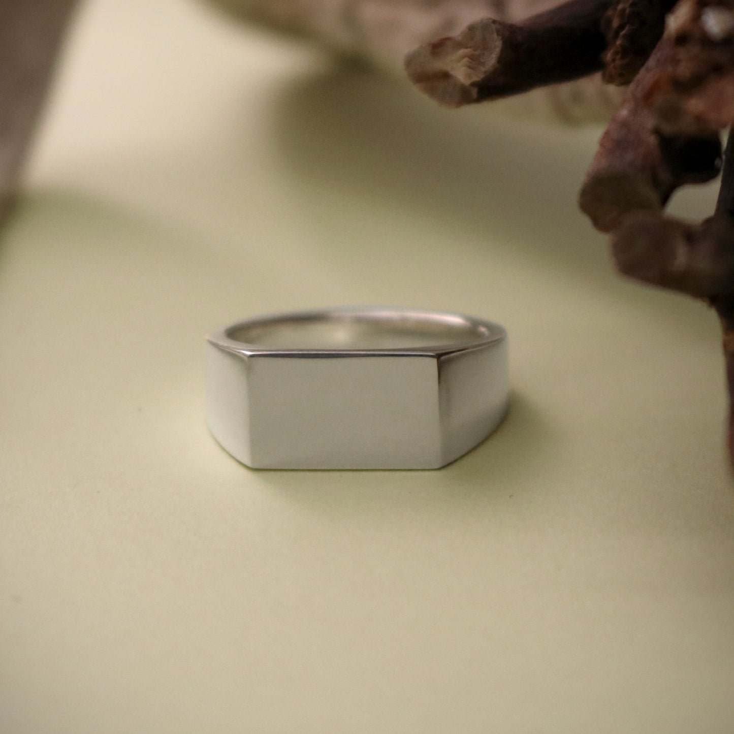 SV925. Plane Signet Ring.(Rectangle)