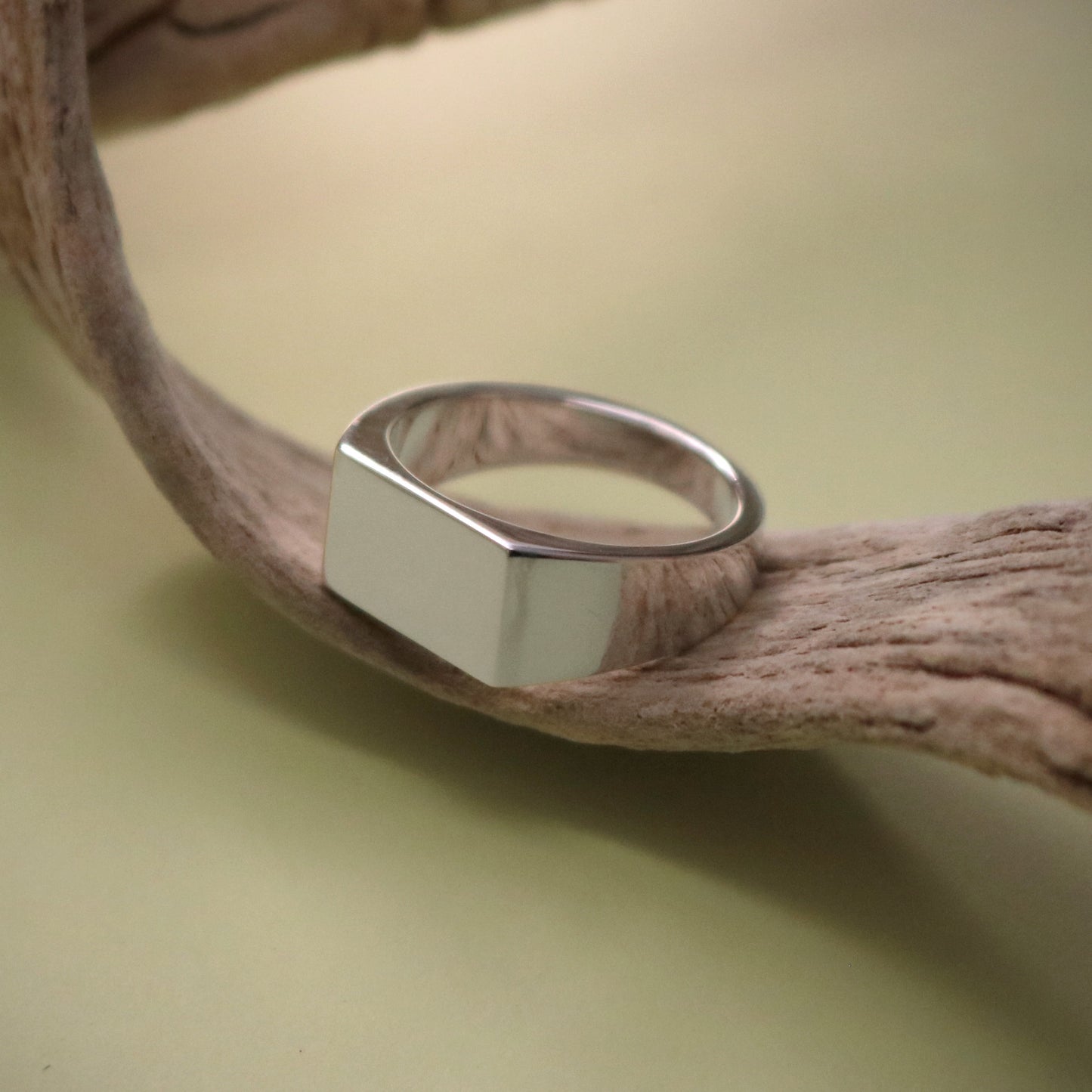 SV925. Plane Signet Ring.(Rectangle)