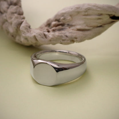 SV925. Plane Signet Ring. (Round)