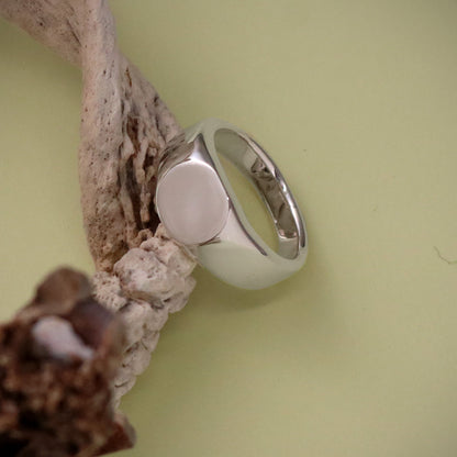 SV925. Plane Signet Ring. (Round)