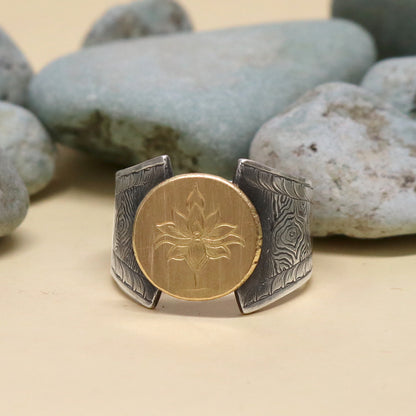 SV925/K18 Lotus Tone Ring.