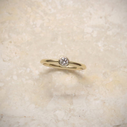 K18 0.108ct Diamond Ring