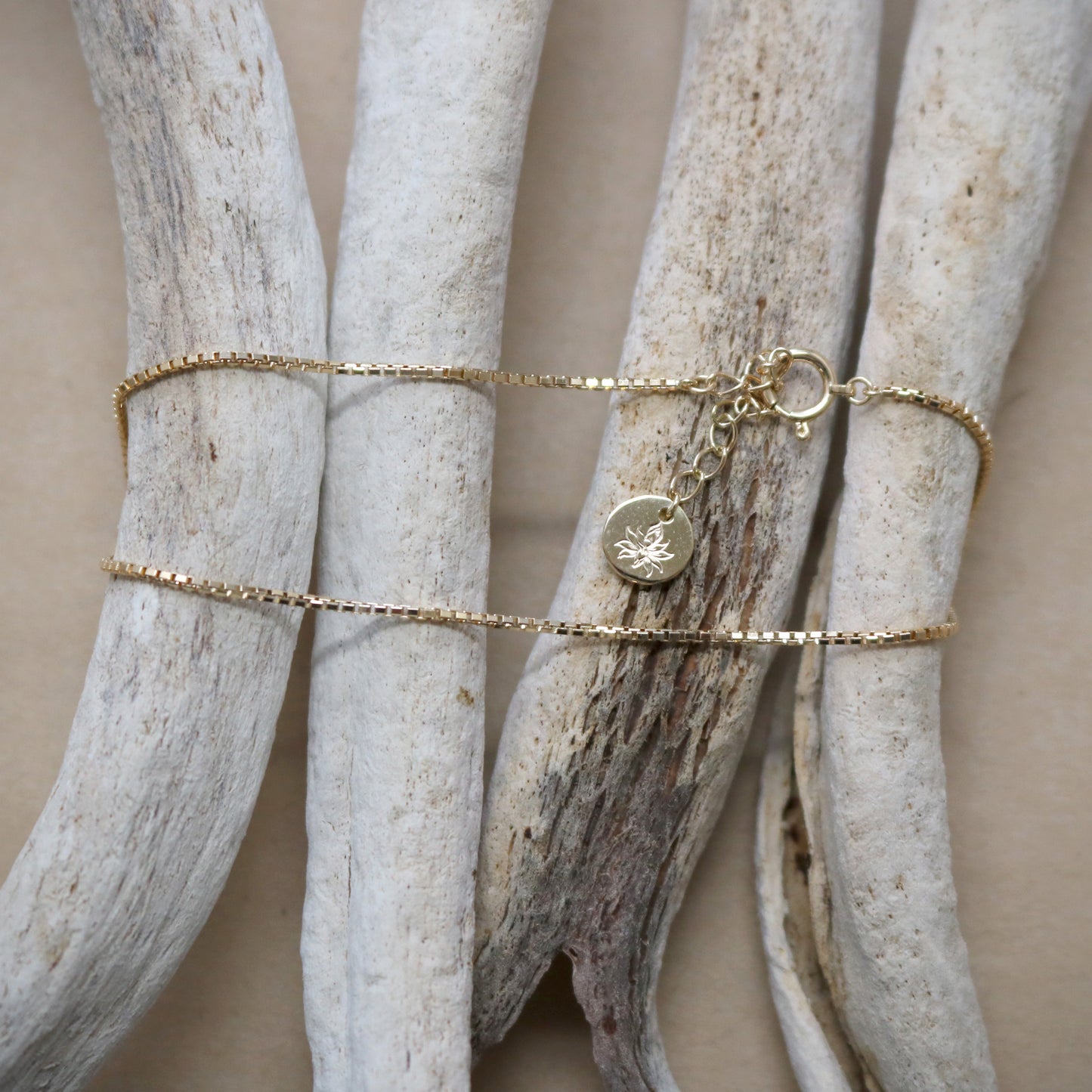 K18. Lotus Charm Anklet.