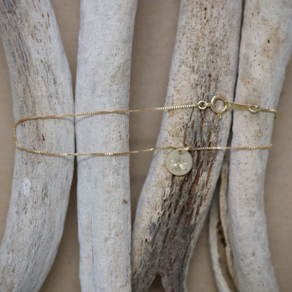 K18. Lotus Charm Bracelet.