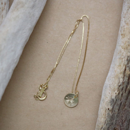 K18. Lotus Charm Bracelet.