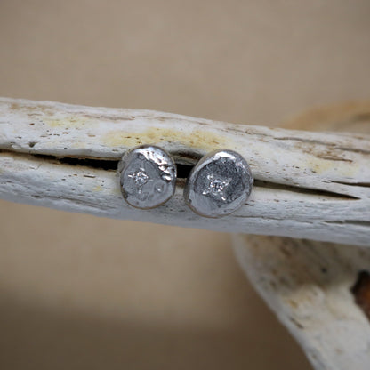 Pt850. 0.01ct Diamond. Pebbles Earring.