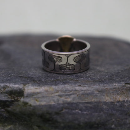 SV925/K18 Lotus Tone Ring.