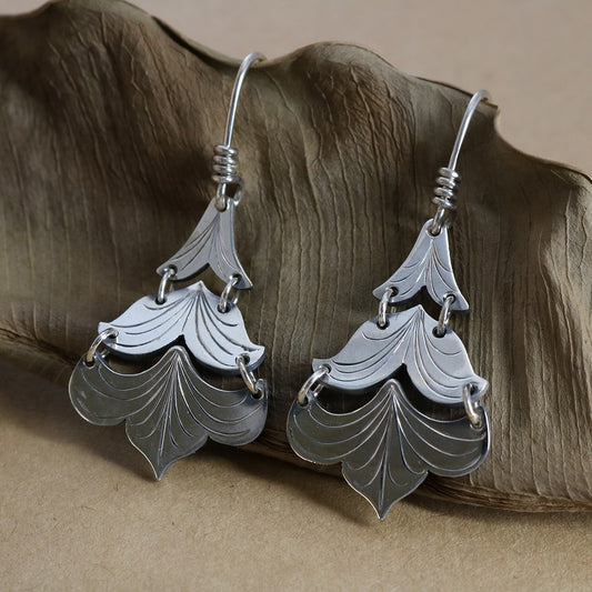 SV925 Plate Leaf Earrings.