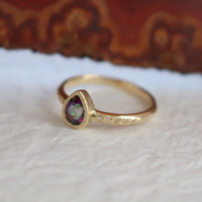 K18 Twinkle Mystic Topaz Ring.