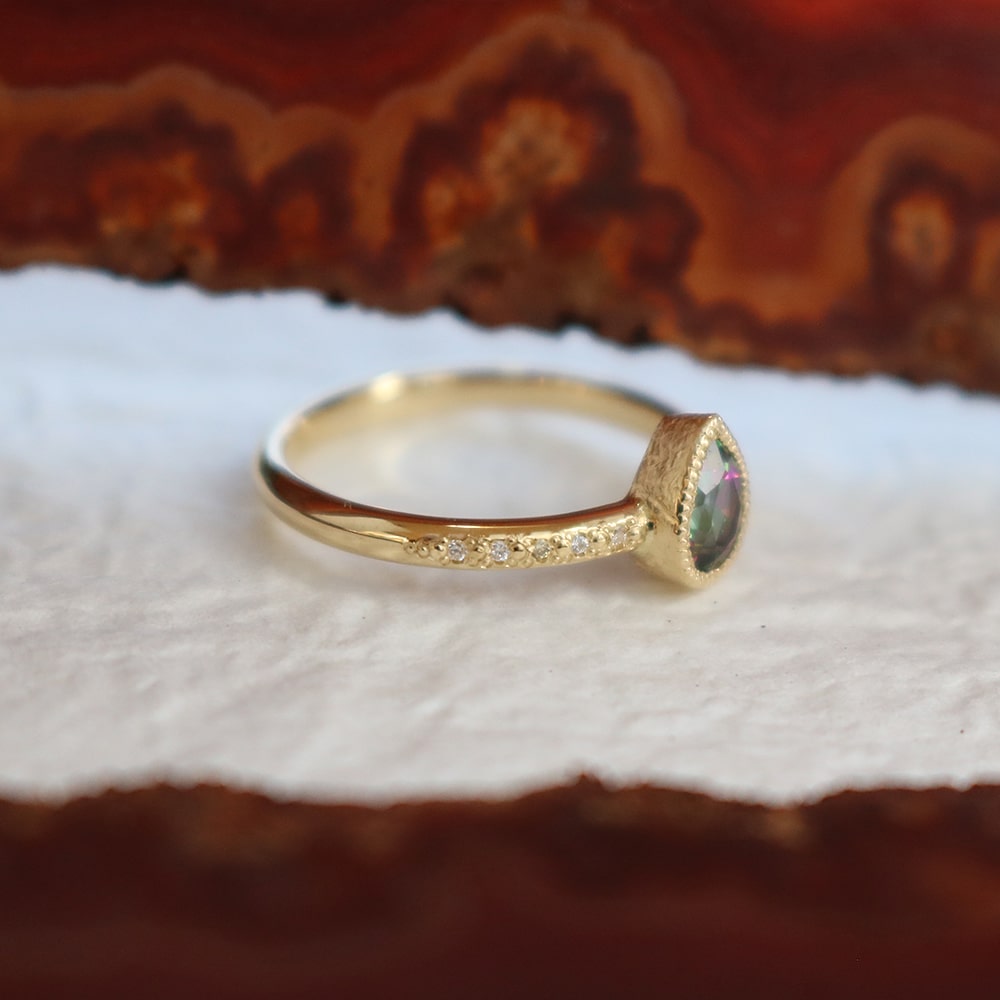 K18 Twinkle Mystic Topaz Ring.