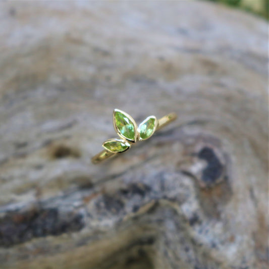 K18 Peridot Morning Dew Ring.