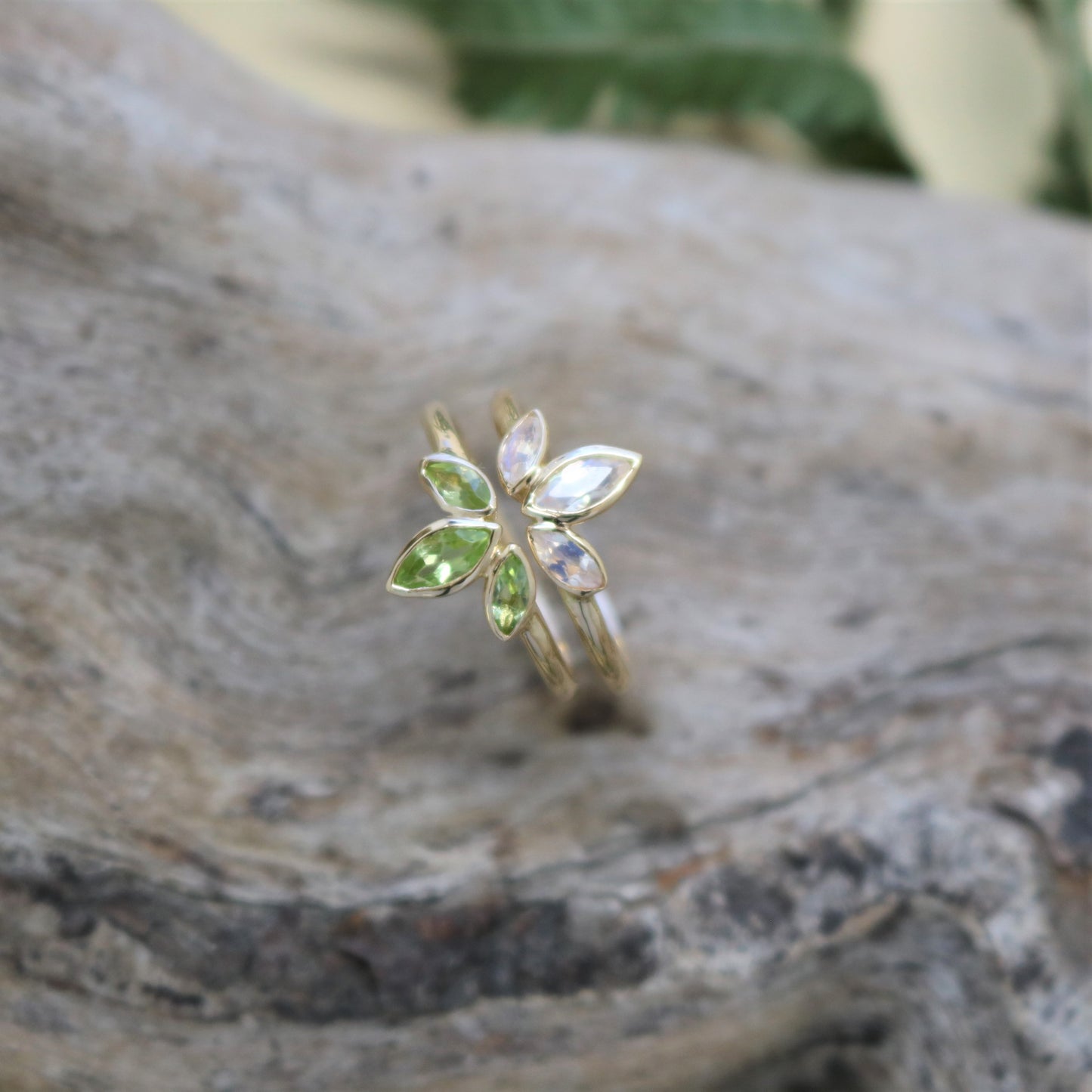 K18 Blue Moonstone Morning Dew Ring.