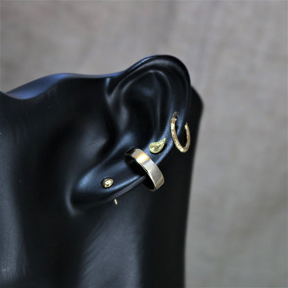 K10 Yellow Gold Ear Cuff.